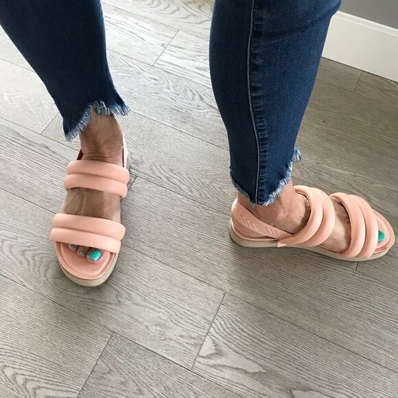 UGG's KOOLABURRA Anida Sandal in Almost Apricot with Tan platform & soles US8 - Picture 6 of 16